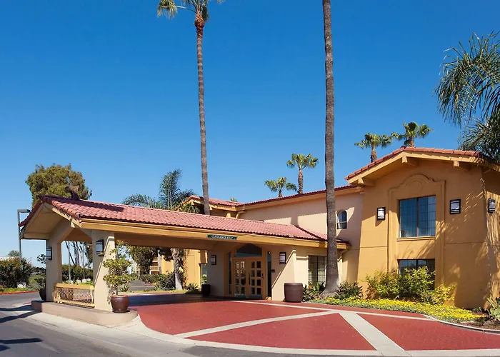 La Quinta Inn By Wyndham Costa Mesa Orange County