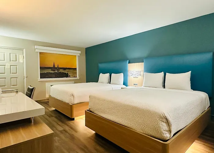 La Quinta Inn By Wyndham Costa Mesa Orange County