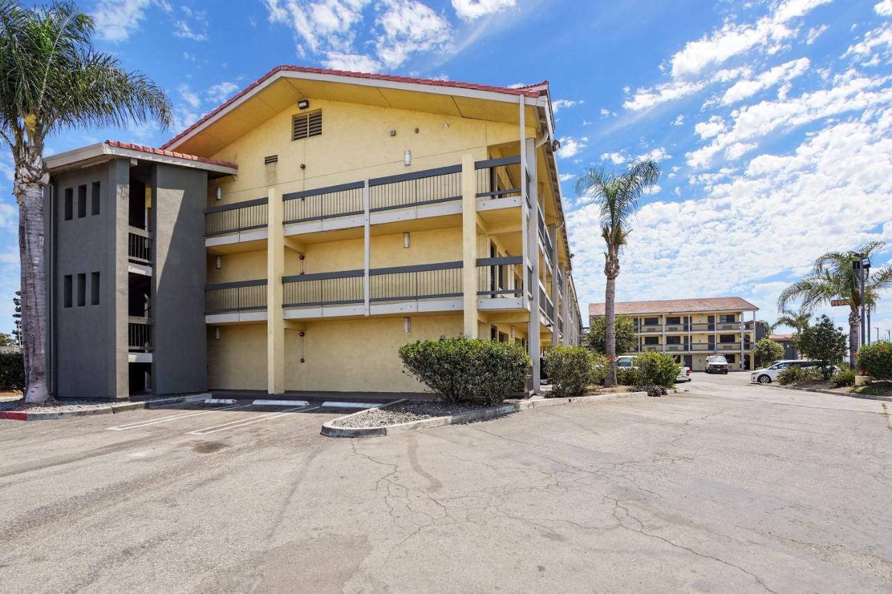 La Quinta By Wyndham Orange County 3*