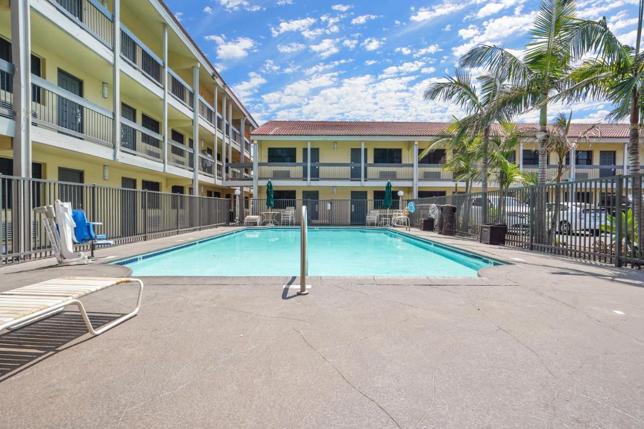 Hotel La Quinta By Wyndham Orange County
