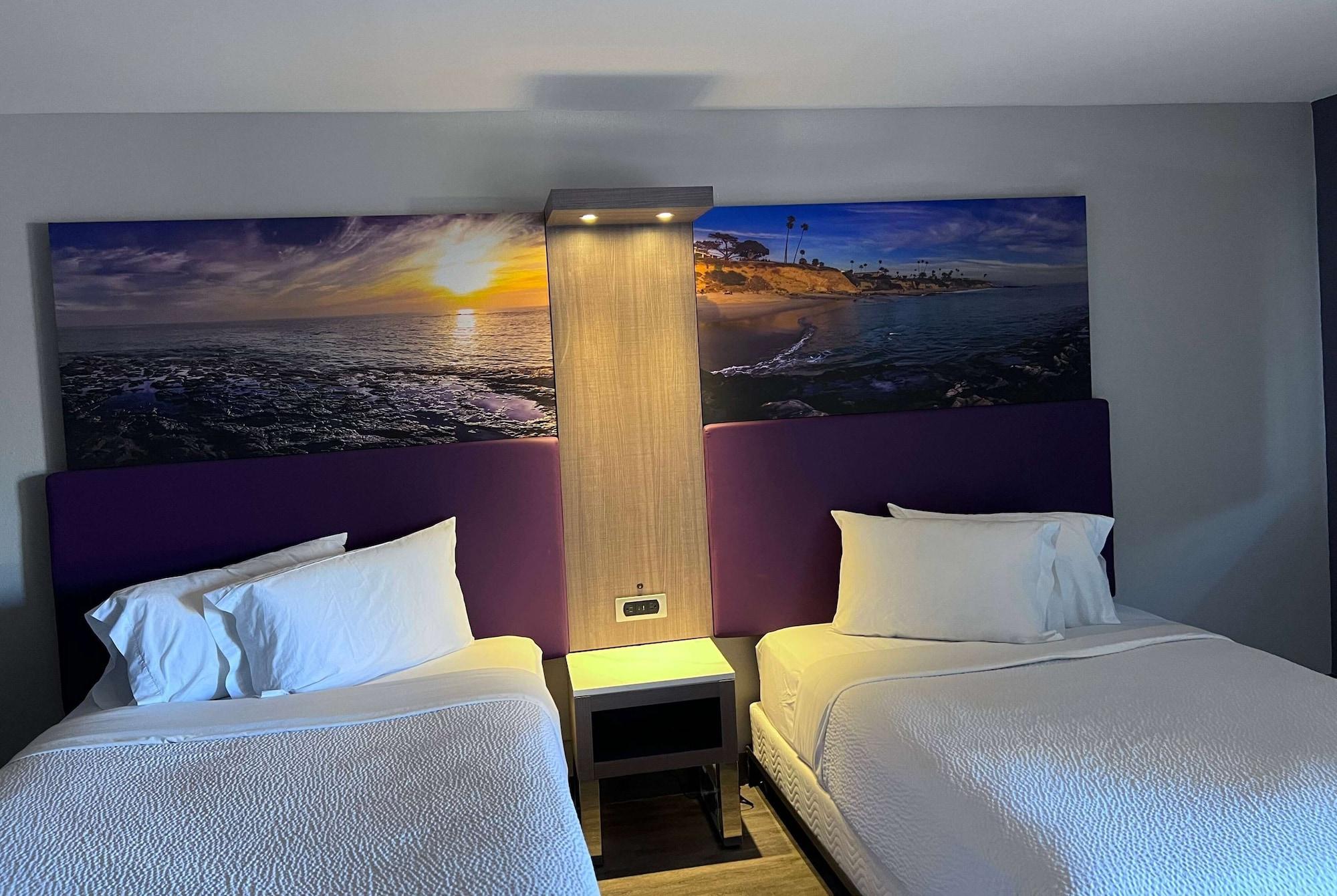 Hotel La Quinta By Wyndham Orange County 3*