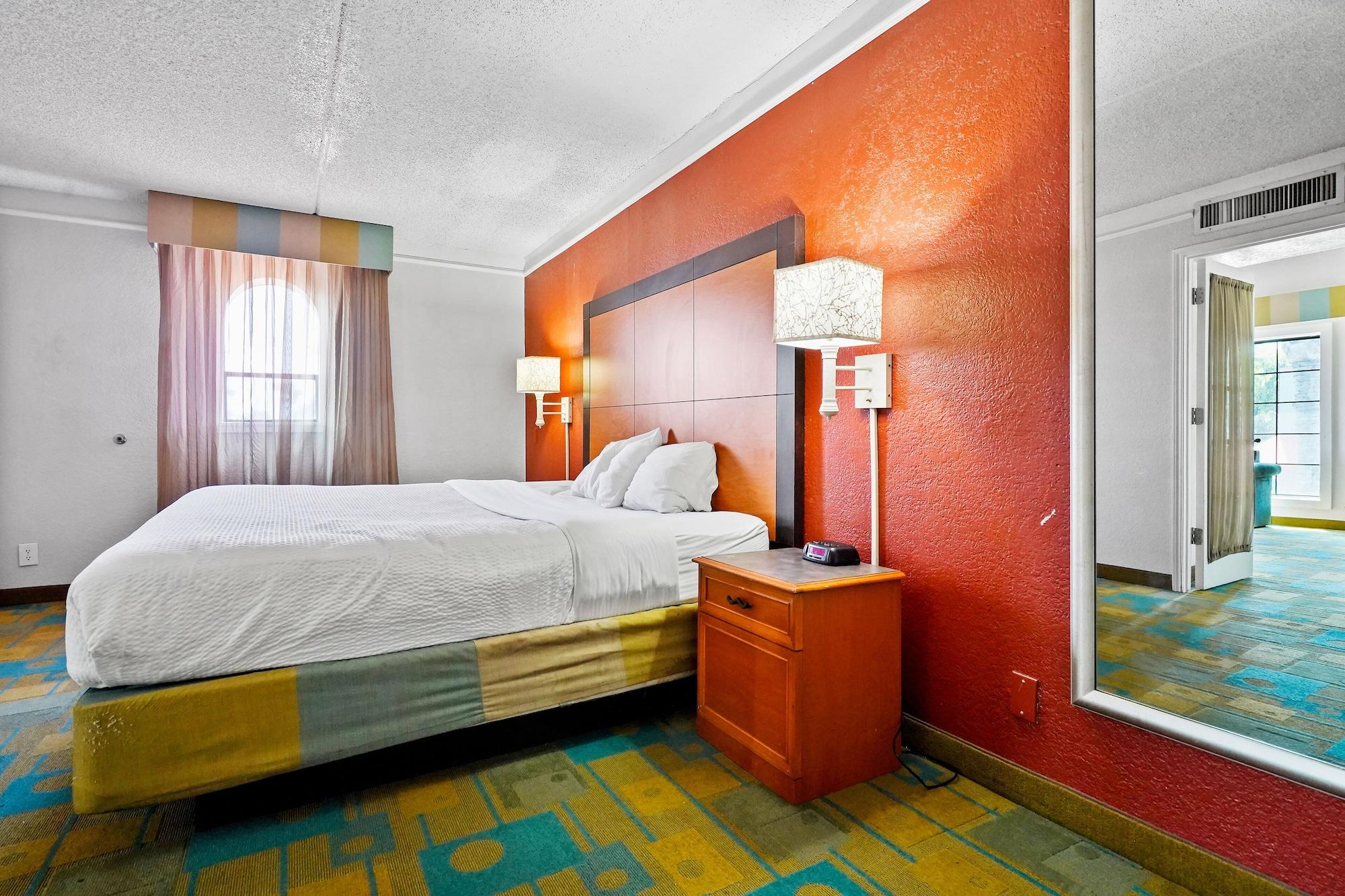 La Quinta By Wyndham Orange County Hotel Costa Mesa