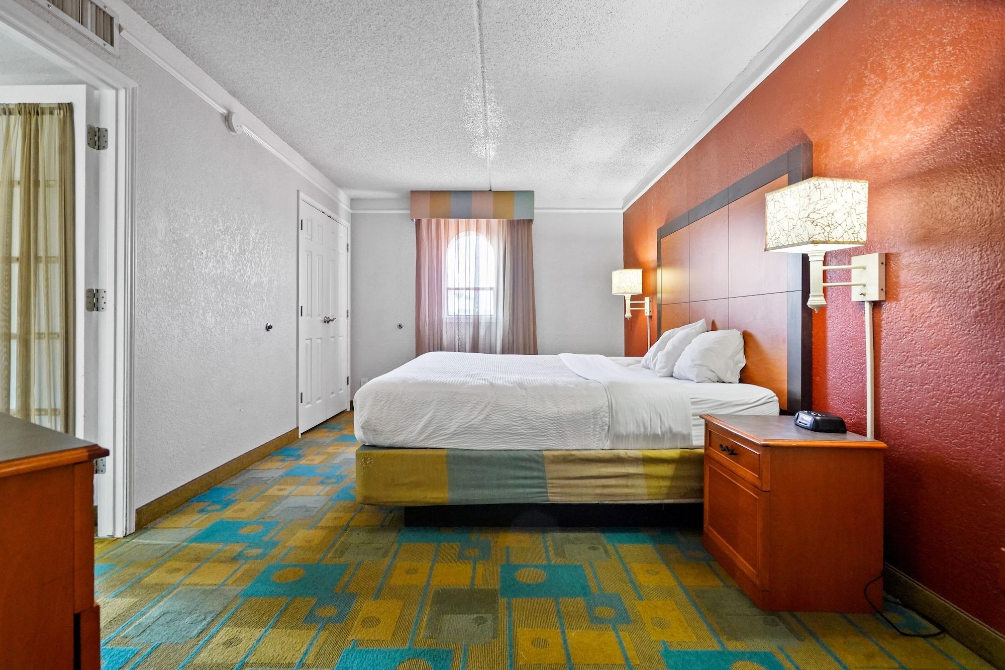 La Quinta By Wyndham Orange County 3*