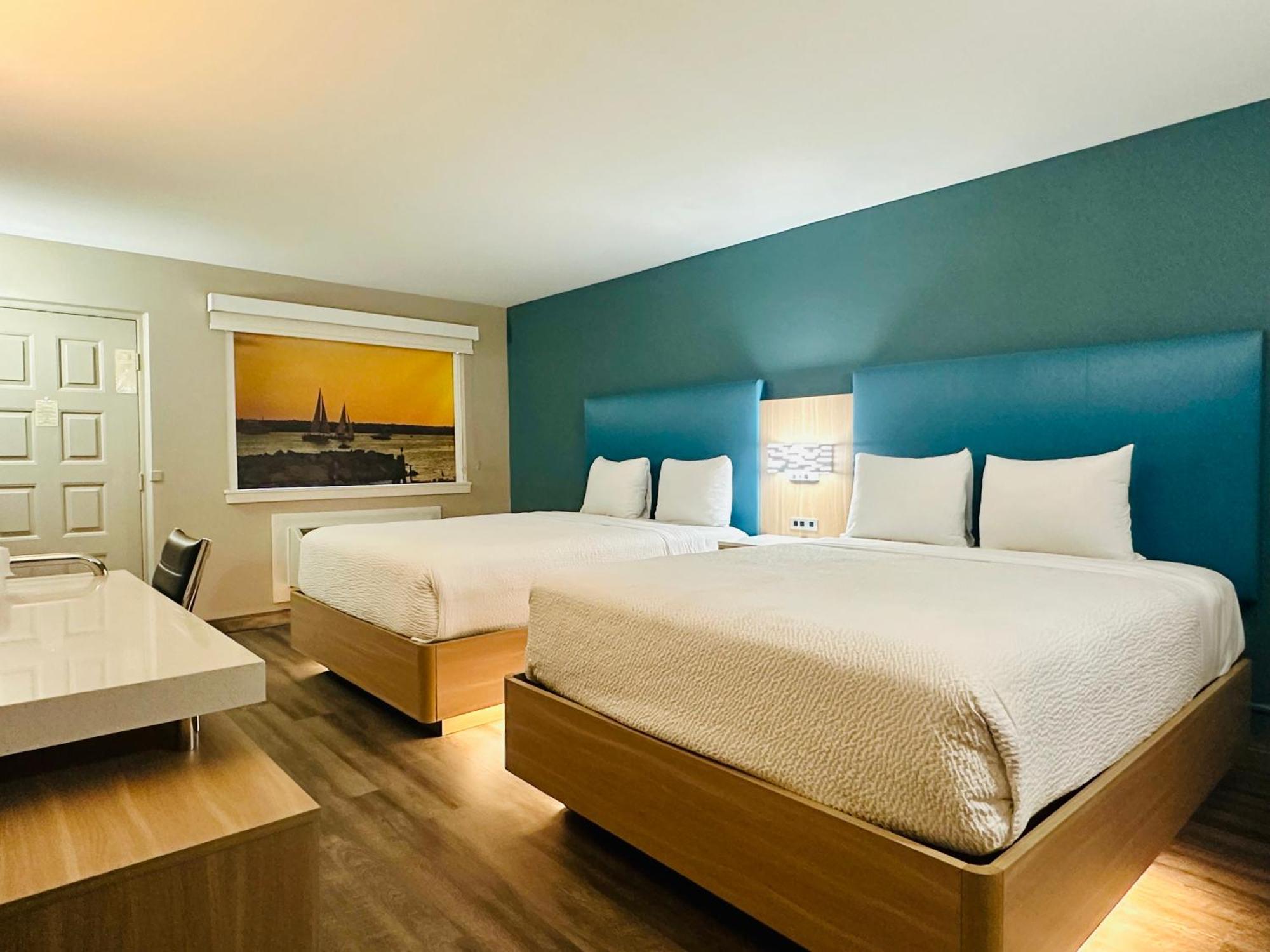 Hotel La Quinta By Wyndham Orange County 3*
