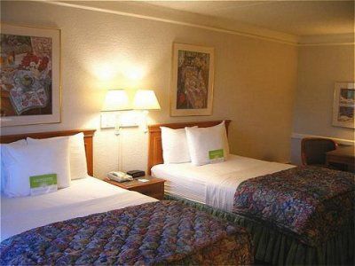 Hotel La Quinta By Wyndham Orange County 3*